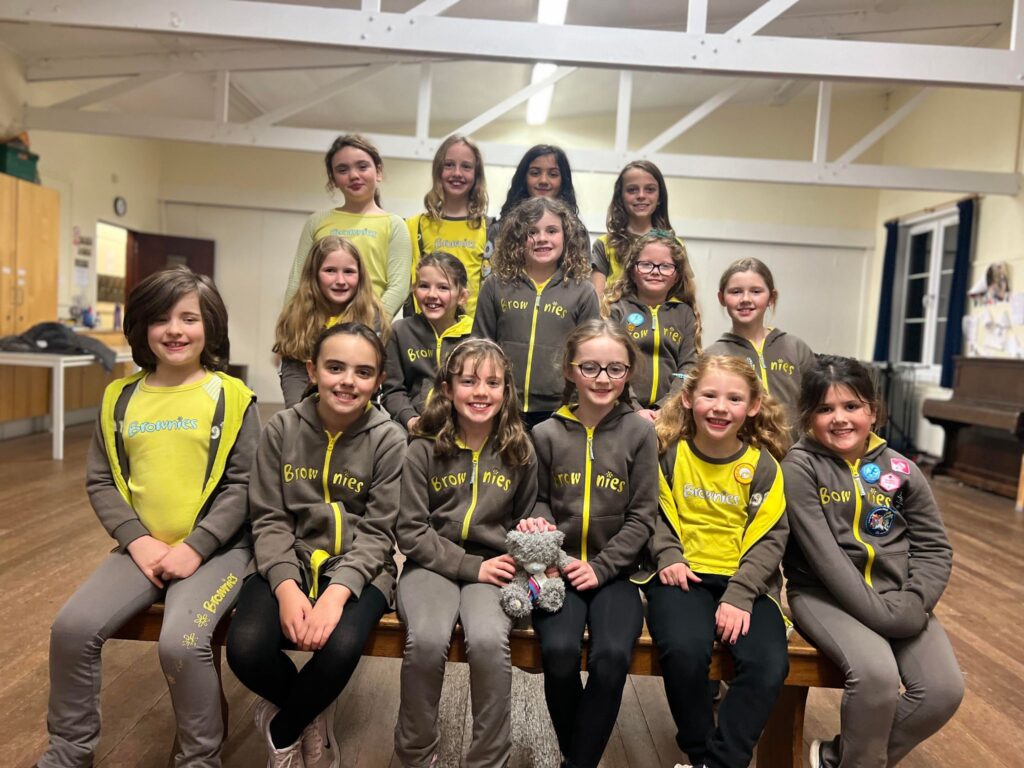 Group shot of Bearsden Brownies smiling